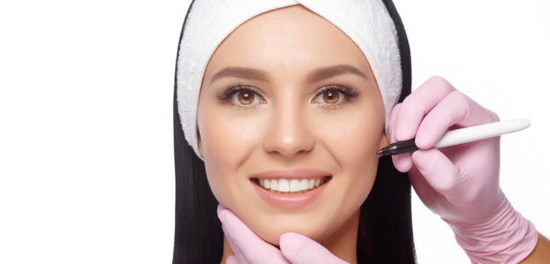 Cirurgia plástica reparadora e estética. Conheça as diferenças.